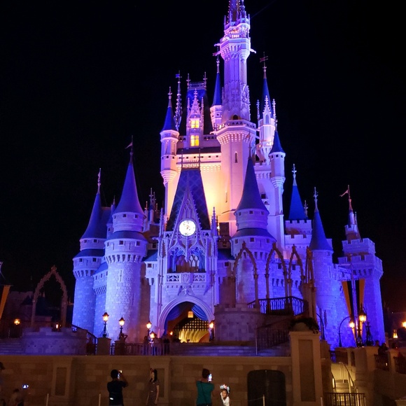 Meet your Posher, Monique - Picture 1 of 1